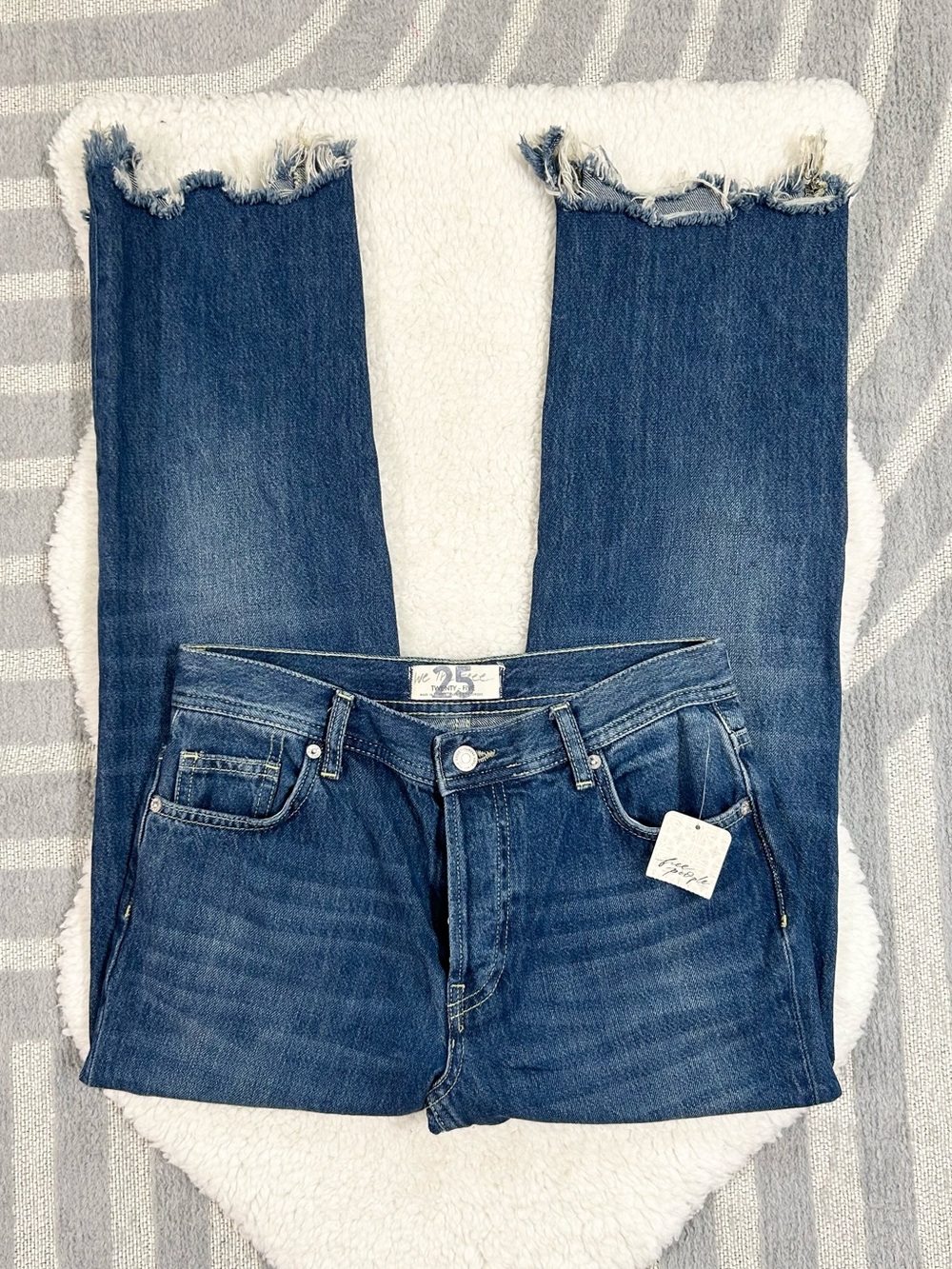 Free People Women's Raw Hem Straight-Leg Jeans NWT
